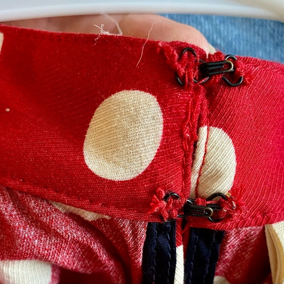 ANTHROPOLOGIE top, mixed fabric, satin ribbon details, red polka dot, navy. - Picture 5 of 10